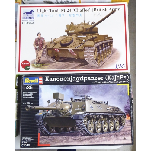 53 - 1/35 scale model kits: to include a Marder III by Tamiya; and a Kanonen Jagd Panzer by Revell  ... 