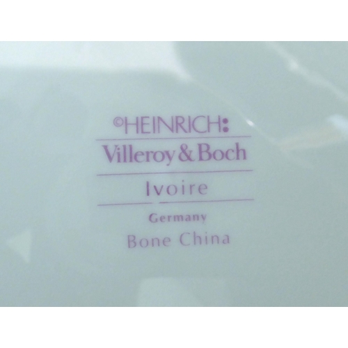 75 - A Villeroy & Boch china Ivoire pattern dinner service