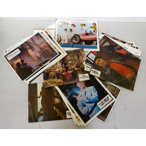 77 - Silver screen related ephemera: to include copies of 'Picturegoer' and photographic lobby stills