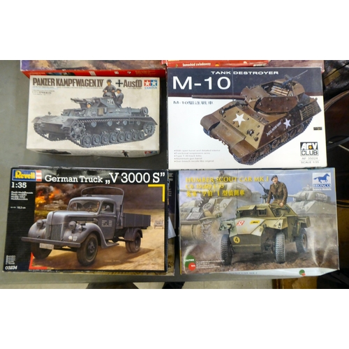 50 - 1/35 scale model kits: to include a Churchill Mk.III Aure by AFV Club; and a Panzer Kampfwagen IV by... 