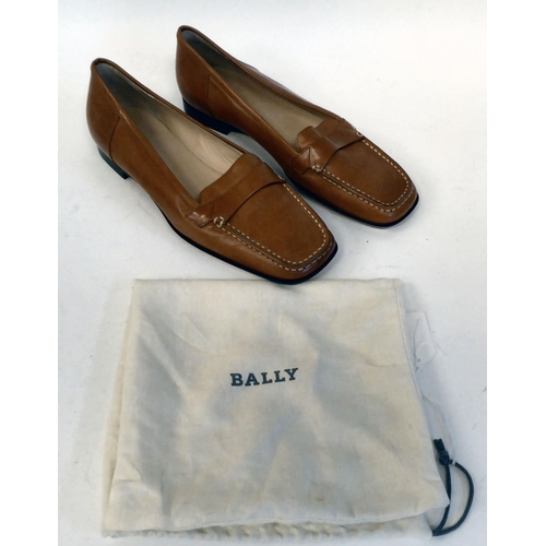 197 - A pair of lady's Bally tan hide shoes  size 4