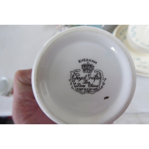 252 - Variously patterned china tableware: to include Royal Crown Derby; Royal Doulton; and Susie Cooper