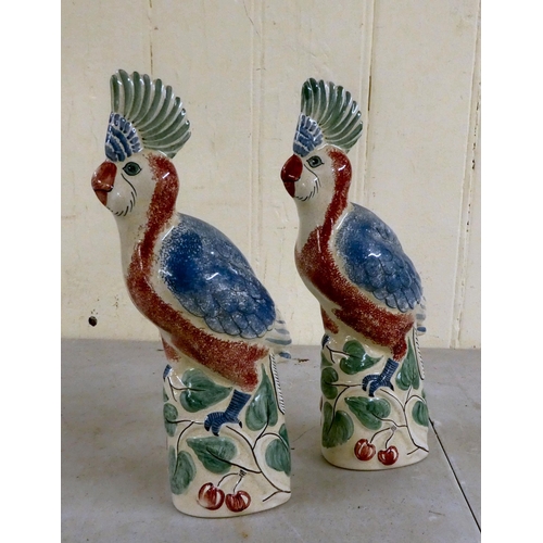 279 - Two Rye pottery cockatoo's  10