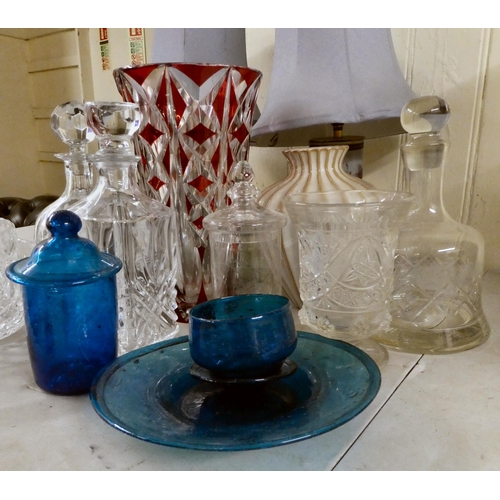 281 - Interior designer items: to include a Bohemian style red and clear glass tapered vase  16