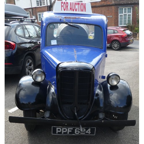 261 - A 1951 Jowett Bradford Type CC cwt commercial vehicle, 109CC petrol driven, two cylinder engine, in ... 