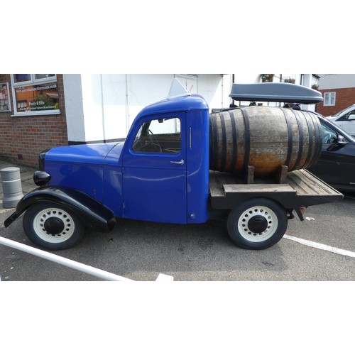 261 - A 1951 Jowett Bradford Type CC cwt commercial vehicle, 109CC petrol driven, two cylinder engine, in ... 