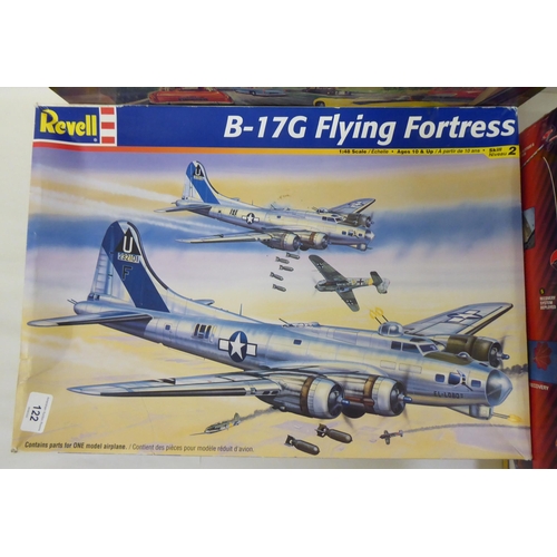 122 - Toys: to include a Revell model B-17 Flying Fortress  boxed  (completeness not guaranteed) 