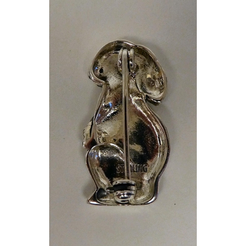 129 - A Sterling silver rabbit brooch 