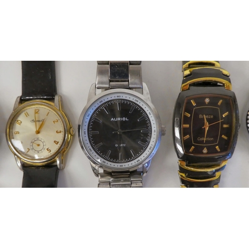 332 - Variously cased and strapped wristwatches 