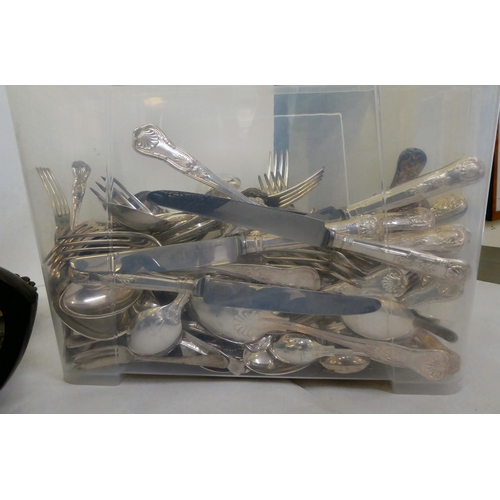 347 - Silver plate: to include Kings pattern cutlery and flatware 