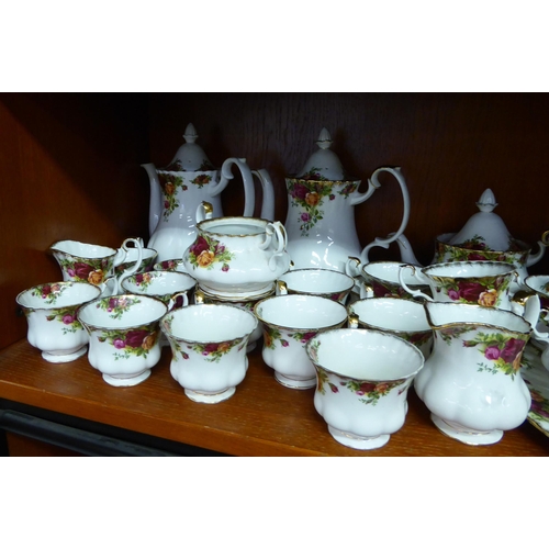 350 - Royal Albert china Old Country Rose pattern dinner ware 