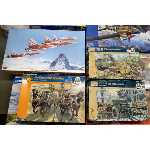 46 - 1/32 scale model kits: to include a Revell ASK 21 Glider Plane; and a PAK 40 AT Gun with servants by... 