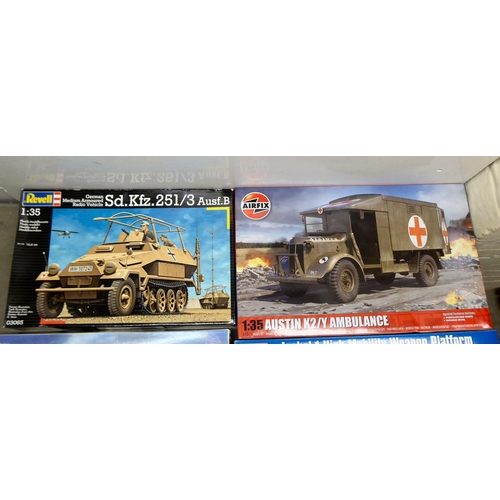 66 - 1/35 scale model kits: to include a Revell, Sd.Kfz.251/3 Ausf.B; and an Austin K 2/Y Ambulance by Ai... 