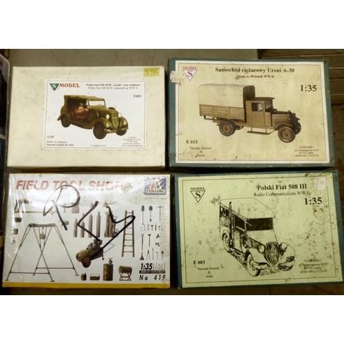 81 - 1/35 scale model kits: to include an Italeri, Mercedes Benz L 3000; and a German Tank Ammo-Loading C... 