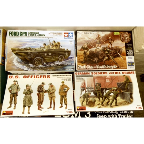 81 - 1/35 scale model kits: to include an Italeri, Mercedes Benz L 3000; and a German Tank Ammo-Loading C... 