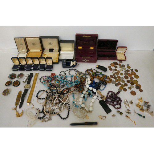 315 - A mixed lot: to include coins, items of personal ornament and empty jewellery boxes