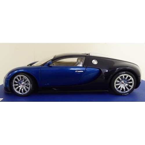 122 - An Autoart 1/18 diecast model Bugatti EB 16.4 Veyron, serial no.2491  boxed