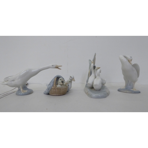 135 - Lladro porcelain model animals: to include a heron  4