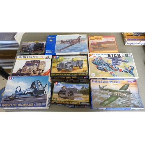 141 - 1/48 scale model kits: to include by Revell, a 223 Flamingo; and a German Heavy Tractor SS-100 by Ta... 