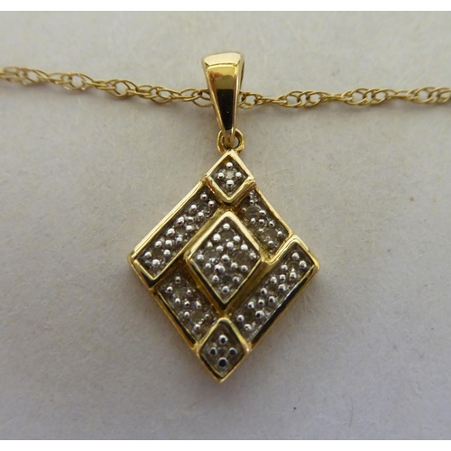 177 - A 9ct gold diamond pendant necklace