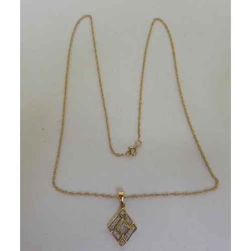 177 - A 9ct gold diamond pendant necklace