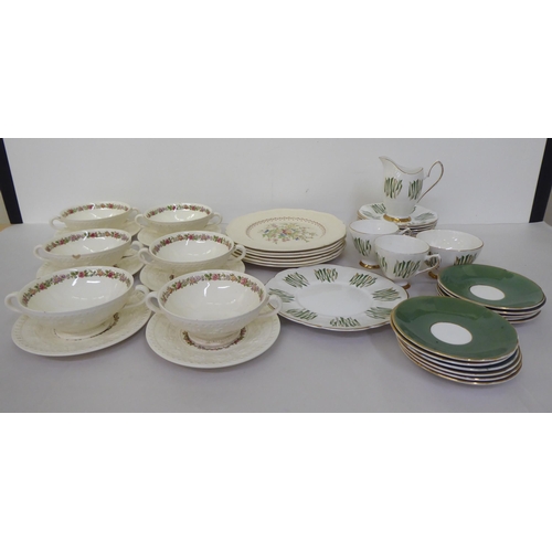 267 - Ceramic tableware in various patterns: to include Royal Doulton china The Medford  9