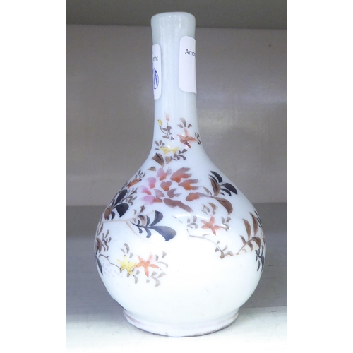 286 - A circa 1910/1920 Chinese porcelain vase, decorated with a bird amongst flora  5