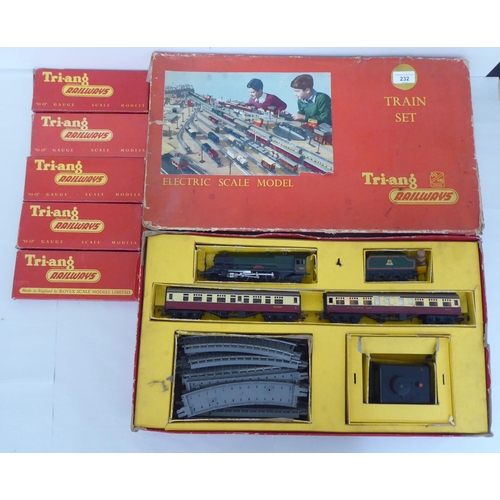 350 - A Triang 00 gauge model train set with a 4-6-2 locomotive  boxed