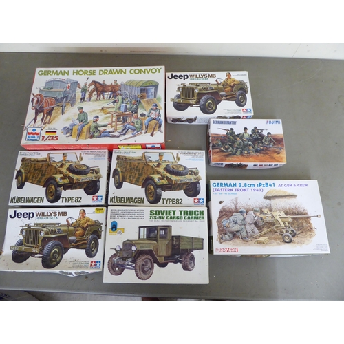 82 - 1/35 scale model kits: to include by Revell, a Fordson WOT6; and a Sd.Kfz.232 Schwerer Panzerapahwag... 