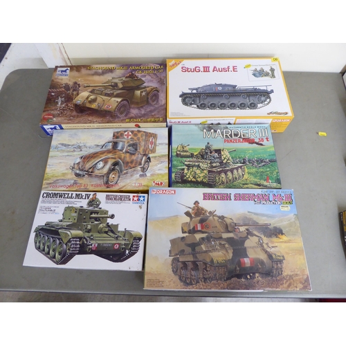 87 - 1/35 scale model kits: to include by Tamiya, a US Self-Propelled 155mm Gun; and a M5A1 Stuart Light ... 