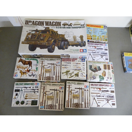 91 - 1/35 scale model kits: to include by Tamiya, a 'Dragon Wagon'; and a First Aid Station by Italeri&nb... 