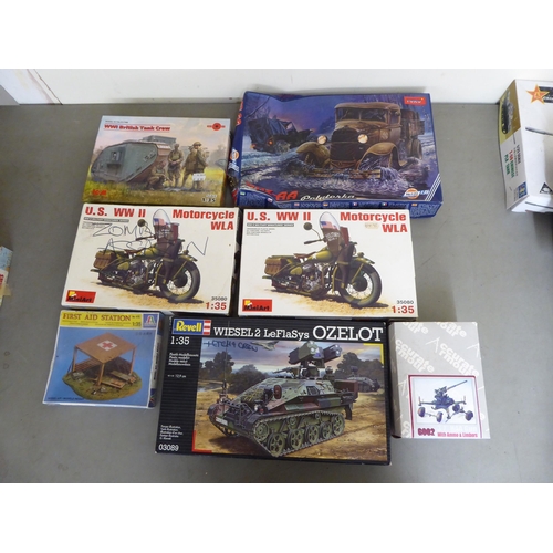 91 - 1/35 scale model kits: to include by Tamiya, a 'Dragon Wagon'; and a First Aid Station by Italeri&nb... 