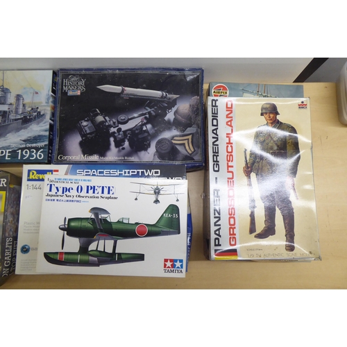 102 - Various scale model kits: to include by Revell 'Space Ship Two & White Knight Two'; and a 'Fokhe... 