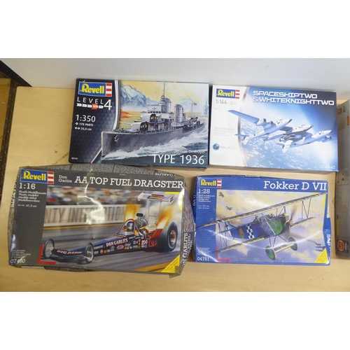 102 - Various scale model kits: to include by Revell 'Space Ship Two & White Knight Two'; and a 'Fokhe... 