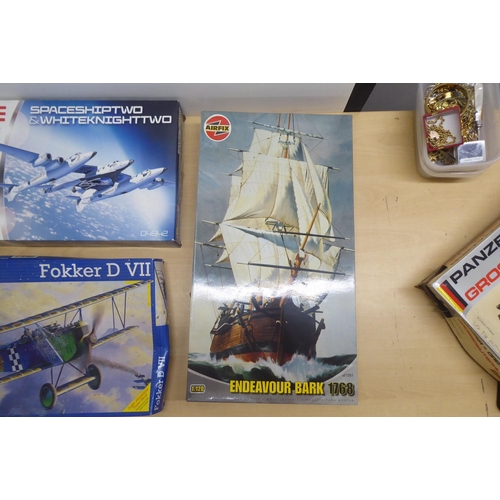 102 - Various scale model kits: to include by Revell 'Space Ship Two & White Knight Two'; and a 'Fokhe... 