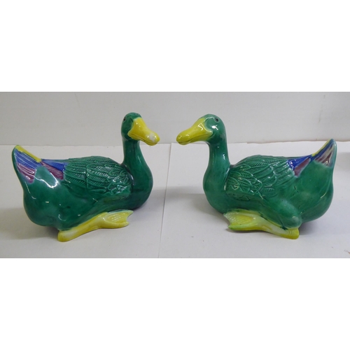 160 - Post World War II Oriental collectables: to include model ducks; and a selection of vases, decorated... 