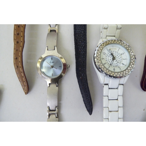 218 - A mixed lot: to include various wristwatches