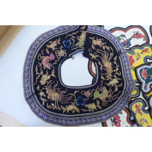 256 - Textiles: to include a Chinese embroidered Ruyi collar