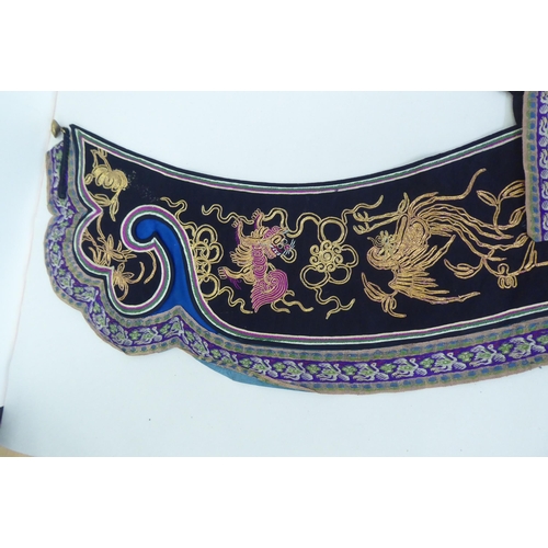 256 - Textiles: to include a Chinese embroidered Ruyi collar