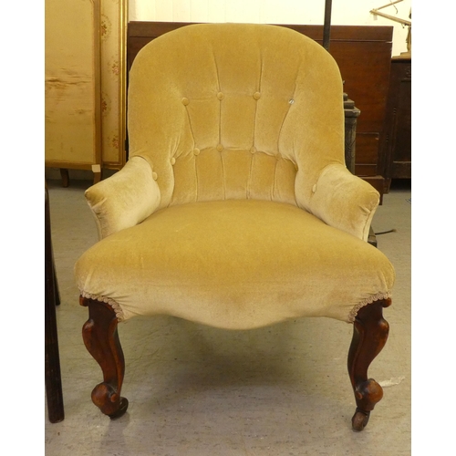 265 - Small furniture: to include a Regency mahogany framed dining chair with a cane seat, raised on sabre... 