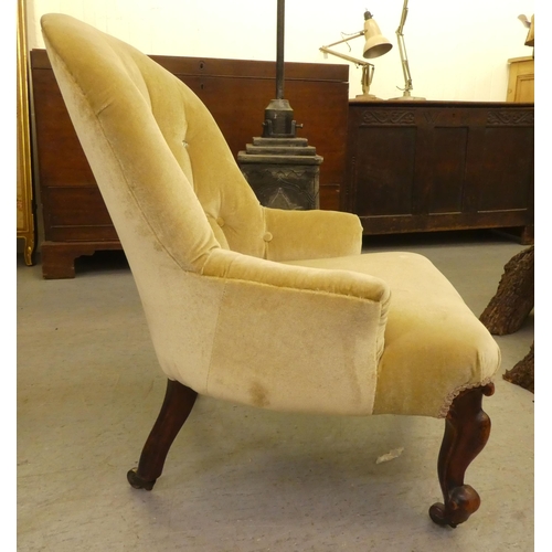 265 - Small furniture: to include a Regency mahogany framed dining chair with a cane seat, raised on sabre... 