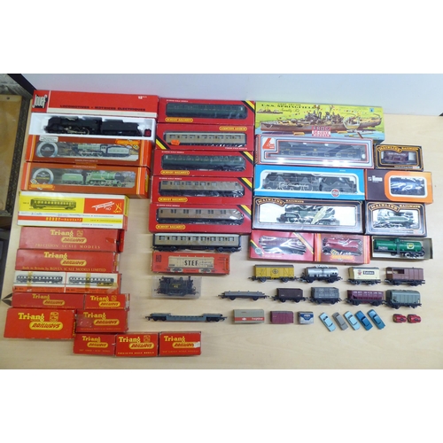 35 - 00 gauge model railway accessories, comprising eight locomotives and various wagons: to include a 4-... 