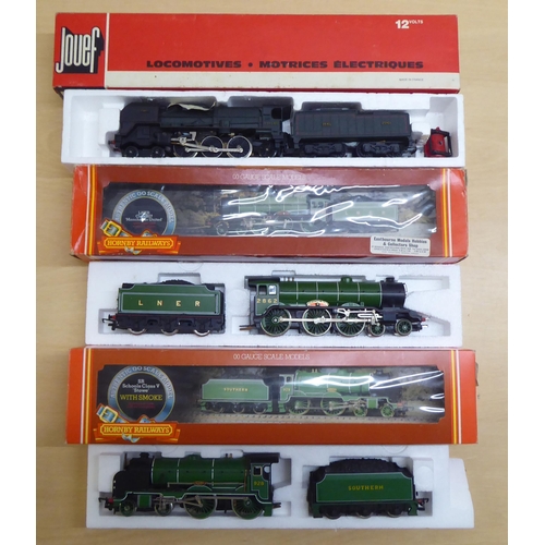 35 - 00 gauge model railway accessories, comprising eight locomotives and various wagons: to include a 4-... 