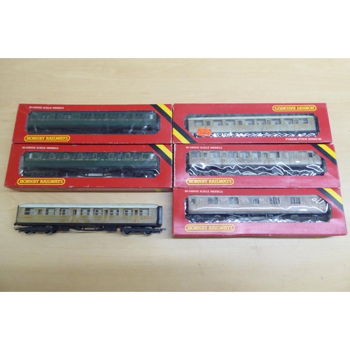 35 - 00 gauge model railway accessories, comprising eight locomotives and various wagons: to include a 4-... 