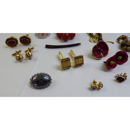 75 - Items and personal ornament and small collectables: to include cufflinks; and coloured bead necklace... 