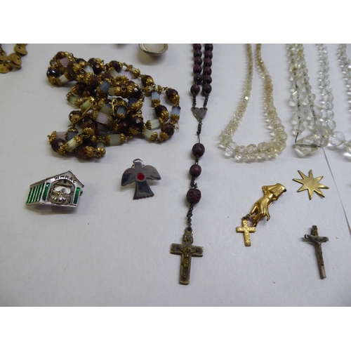 75 - Items and personal ornament and small collectables: to include cufflinks; and coloured bead necklace... 