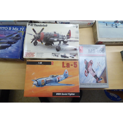 86 - 1/48 scale model kits: to include by Tamiya, an 'Avro Lancaster BI/BIII'; and a 'Dornier Do-17Z' by ... 