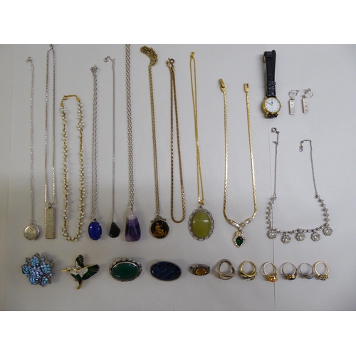 90 - Items of personal ornament: to include dress rings and stone set pendants 