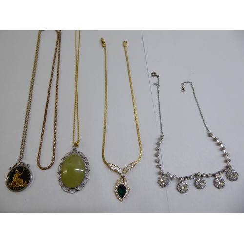 90 - Items of personal ornament: to include dress rings and stone set pendants 