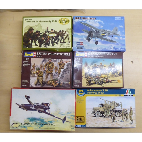 91 - 1/72 scale model kits: to include by Airfix, 'D-Day Air Assault'; and 'P-47D Thunderbolt' by Revell ... 